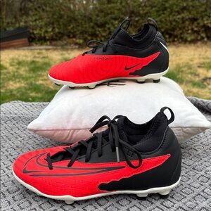 Nike Phantom GX Club Soccer Cleats size 3Y